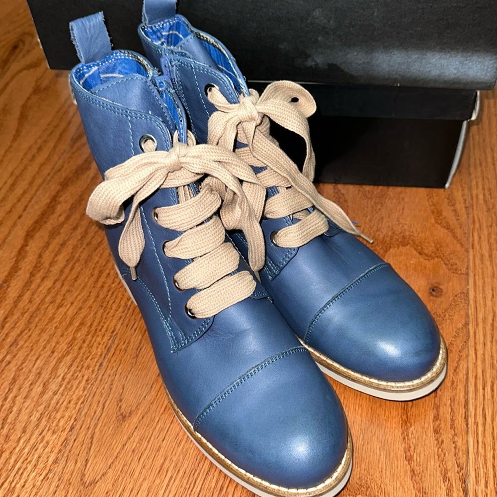 Made in Italy Blue Booties